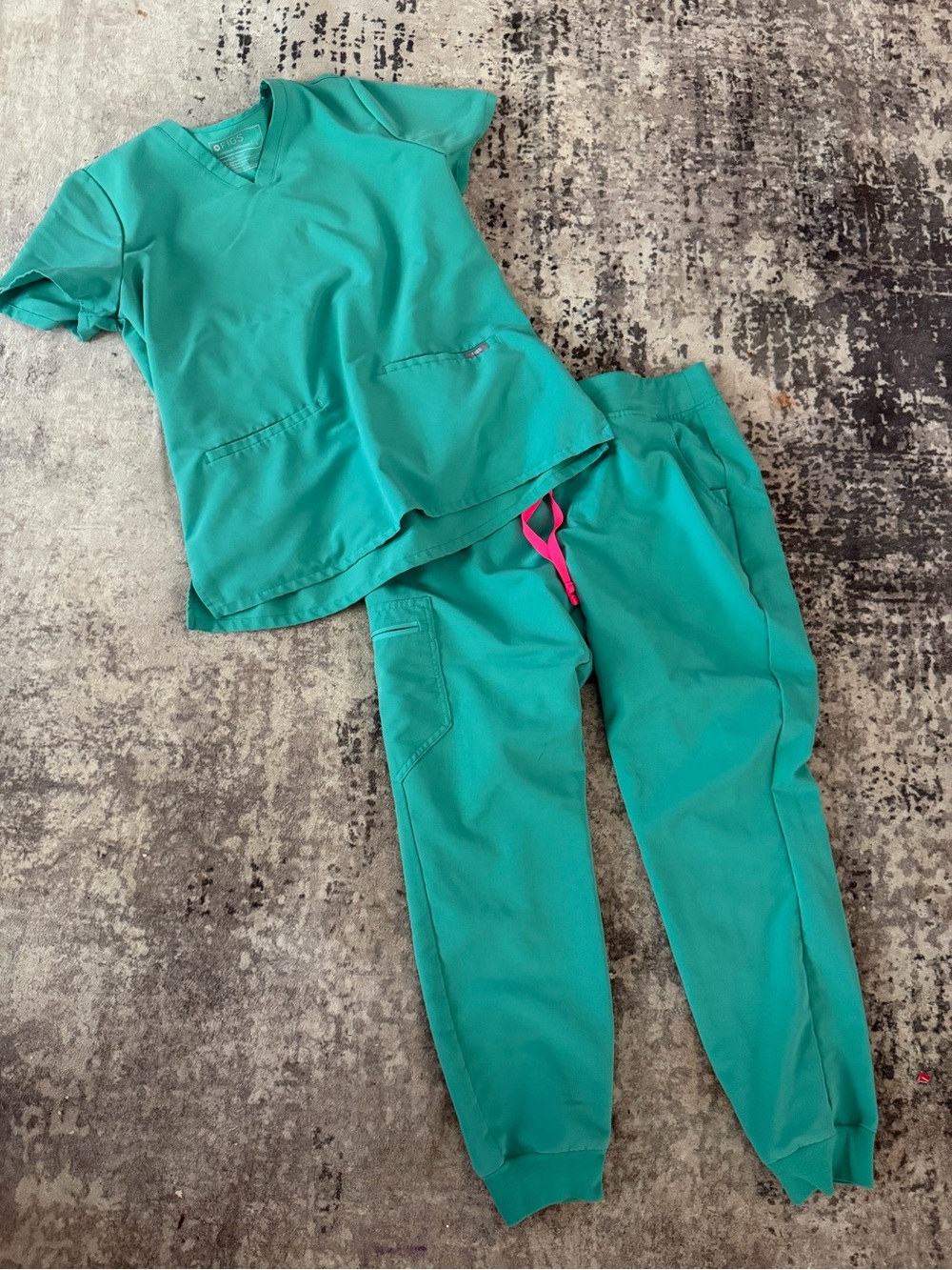 Figs Teal Scrub Top & Jogger Bottoms Set - Lightweight Comfort